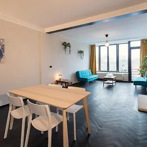 Charming And Spacious Center Appartement Anvers