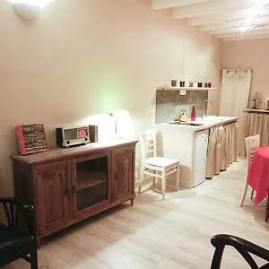 La Maison De Noémie Hébergement de vacances Arles